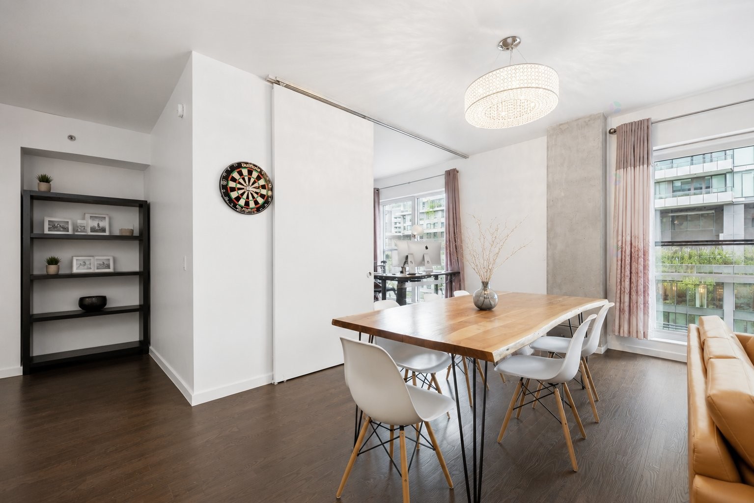 









350


Boul. De Maisonneuve O.

, 1805,
Montréal (Ville-Marie),




QC
H3A0B4

