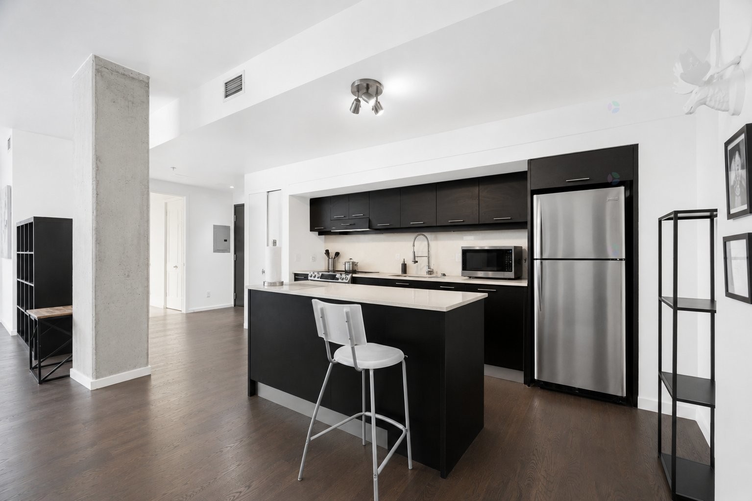 









350


Boul. De Maisonneuve O.

, 1805,
Montréal (Ville-Marie),




QC
H3A0B4

