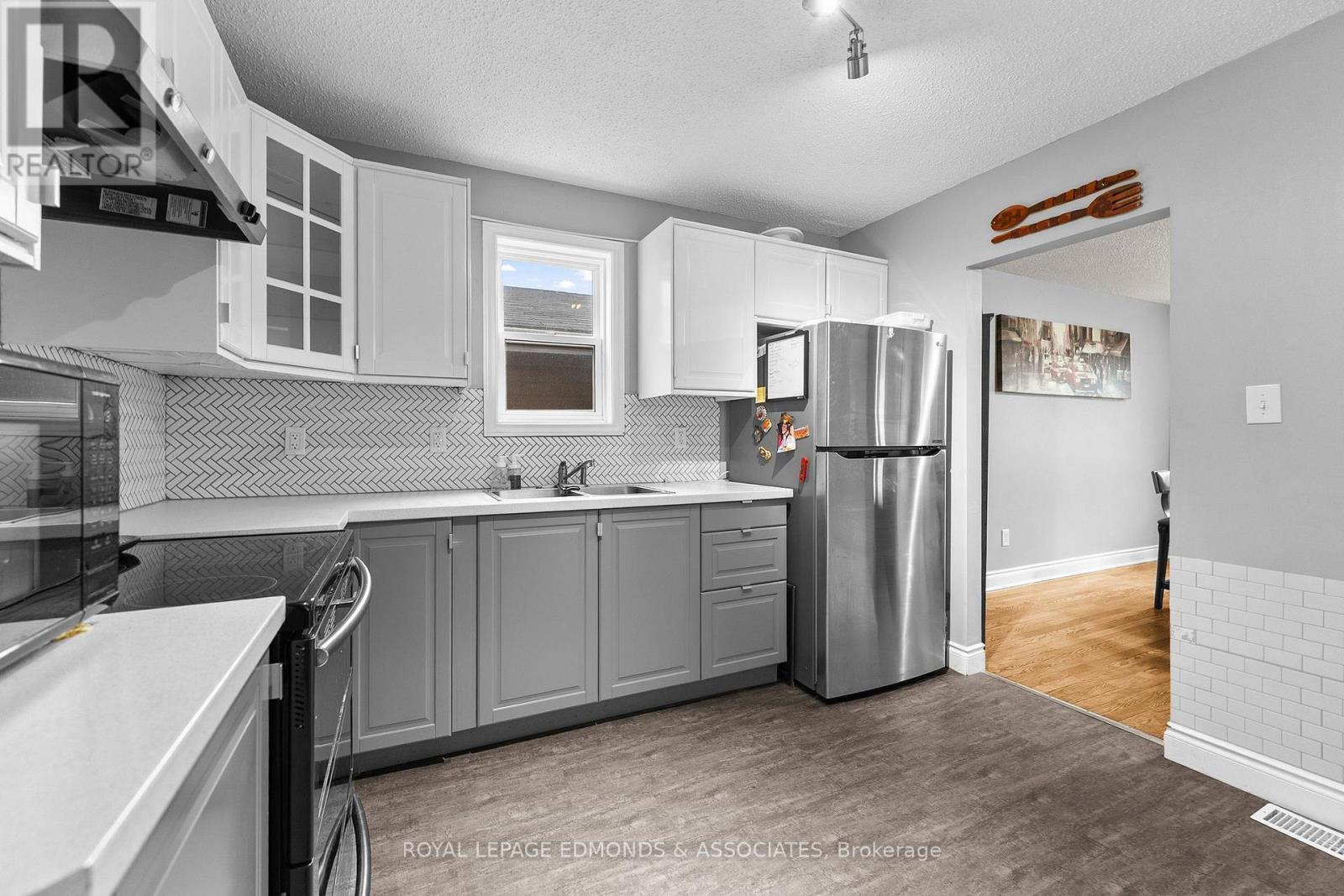 












311 JULIEN STREET

,
Pembroke,




Ontario
K8A3P6

