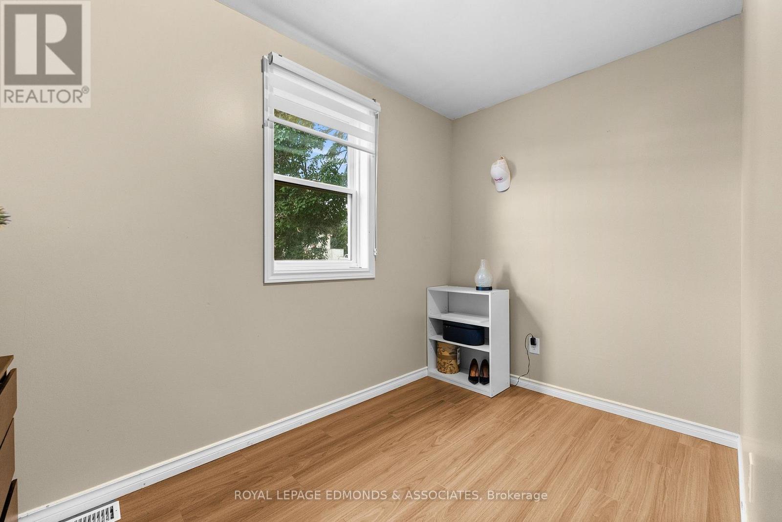 












311 JULIEN STREET

,
Pembroke,




Ontario
K8A3P6

