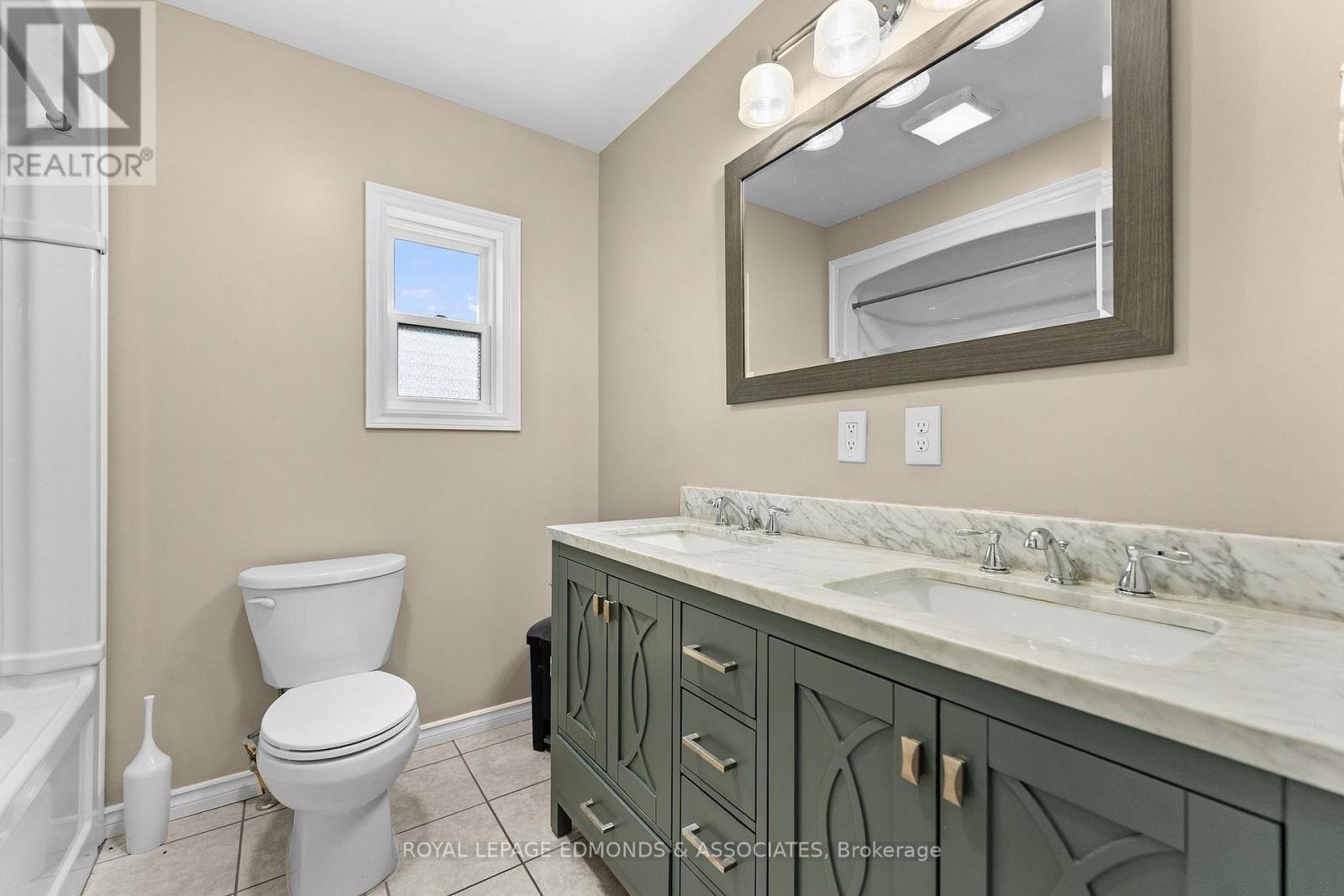 












311 JULIEN STREET

,
Pembroke,




Ontario
K8A3P6

