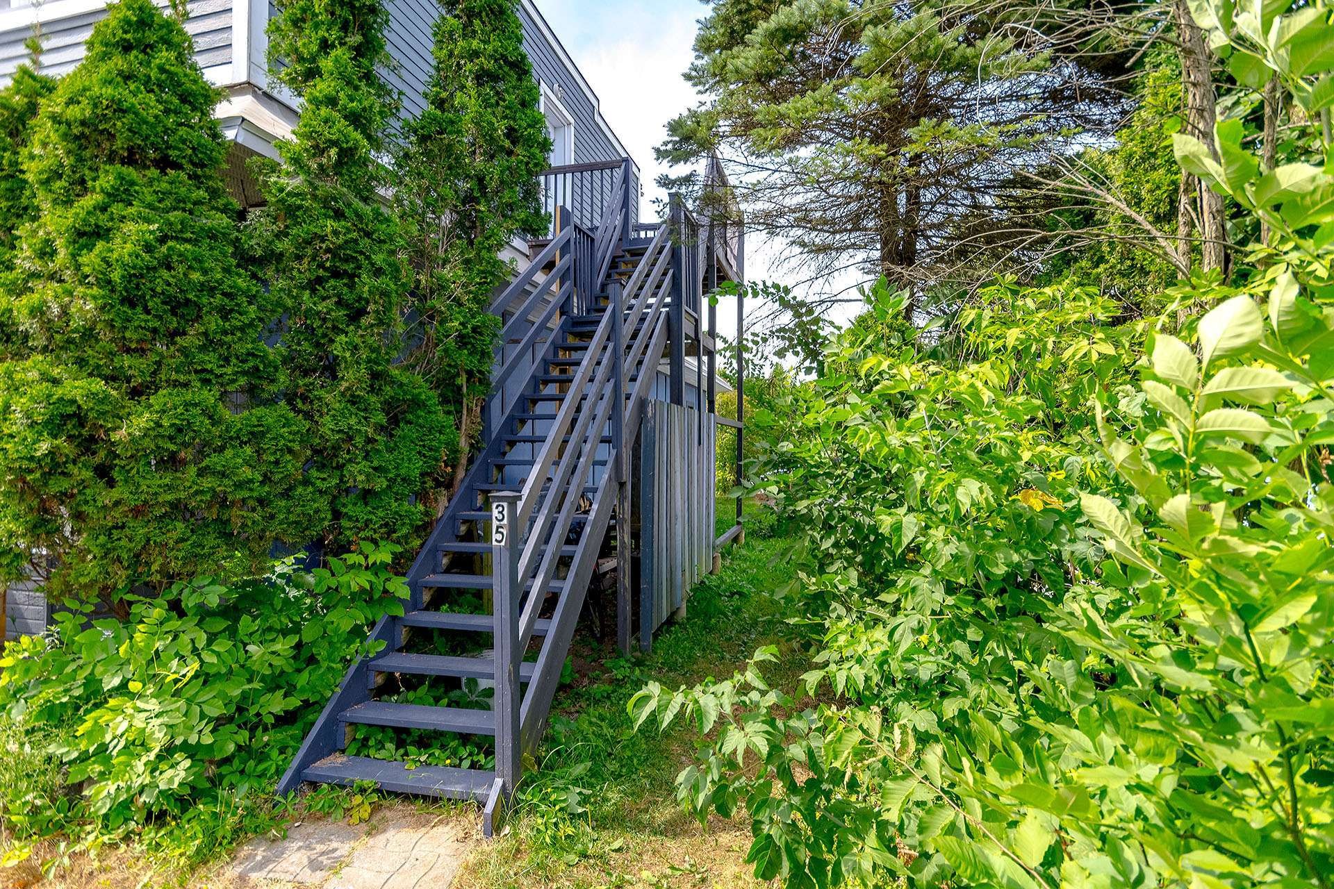 









35Z


Rue Principale S.

,
Sutton,




QC
J0E2K0


