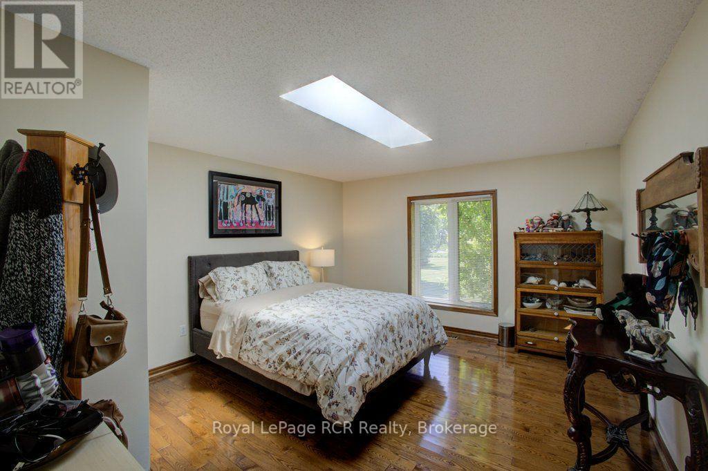 












7195 SIXTEENTH LINE

,
Mapleton,







Ontario
N0G1A0

