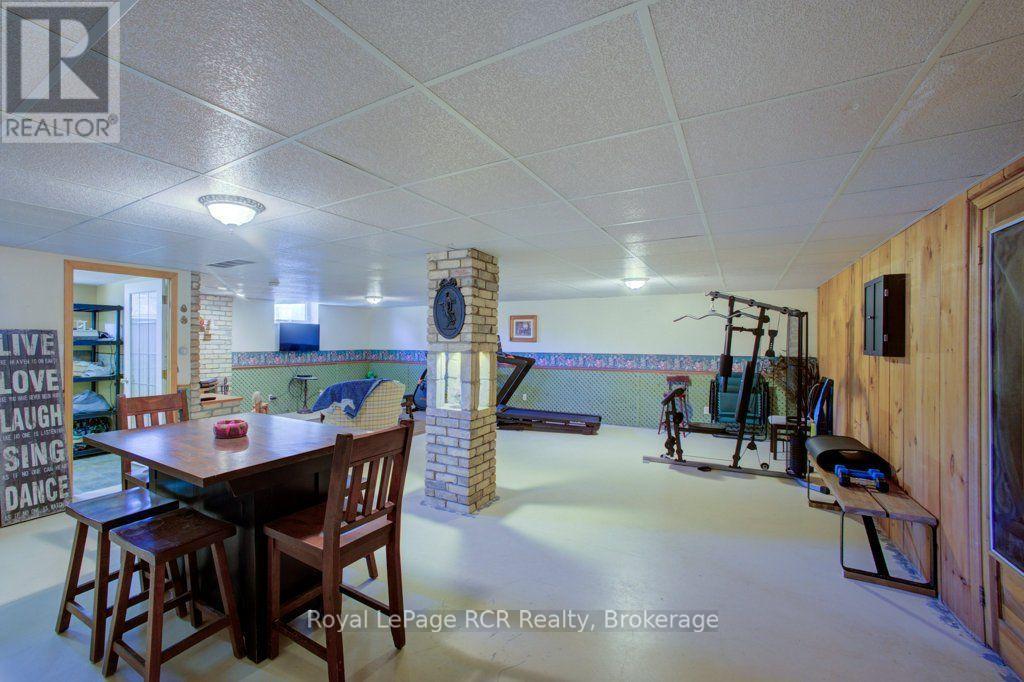 












7195 SIXTEENTH LINE

,
Mapleton,







Ontario
N0G1A0

