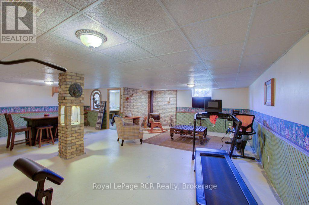 












7195 SIXTEENTH LINE

,
Mapleton,







Ontario
N0G1A0

