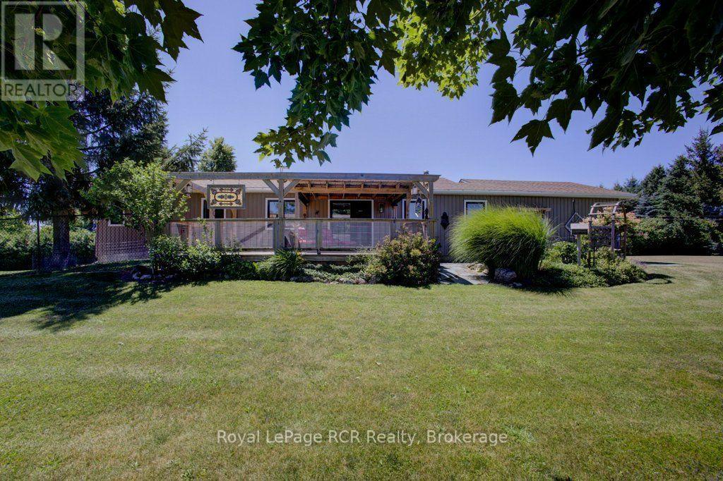 












7195 SIXTEENTH LINE

,
Mapleton,







Ontario
N0G1A0

