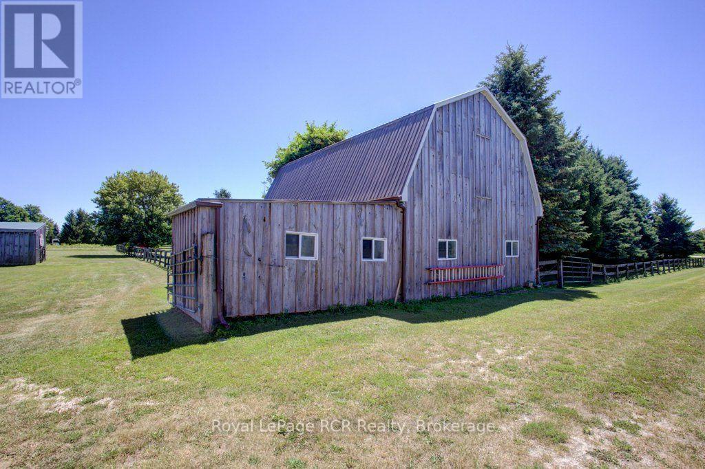 












7195 SIXTEENTH LINE

,
Mapleton,







Ontario
N0G1A0

