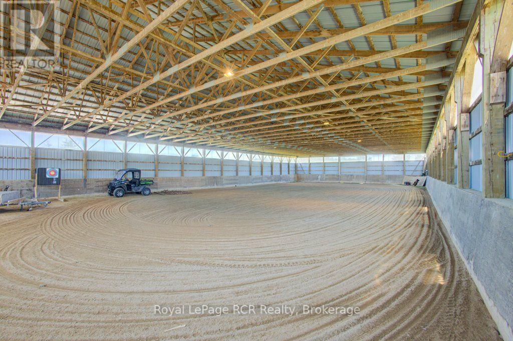 












7195 SIXTEENTH LINE

,
Mapleton,







Ontario
N0G1A0

