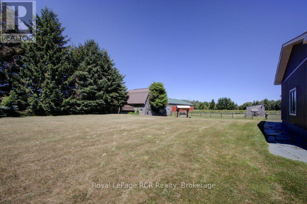 












7195 SIXTEENTH LINE

,
Mapleton,







Ontario
N0G1A0

