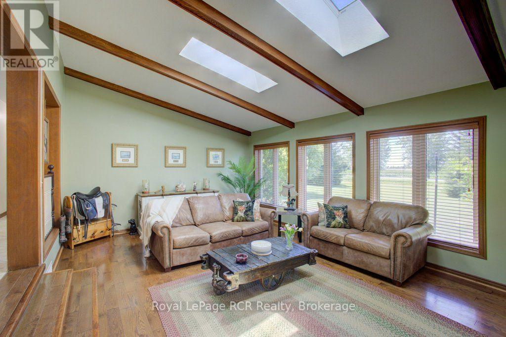 












7195 SIXTEENTH LINE

,
Mapleton,







Ontario
N0G1A0

