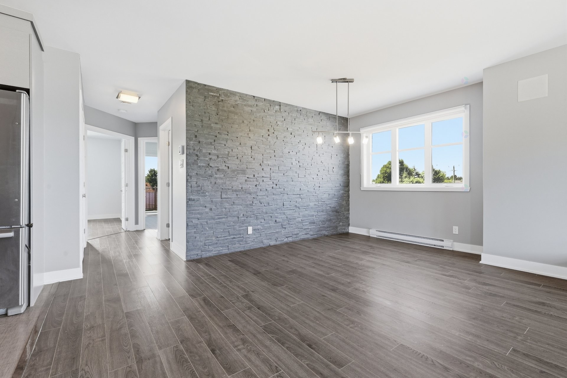 









7555


Boul. Cousineau

,
Longueuil (Saint-Hubert),




QC
J3Y0G4


