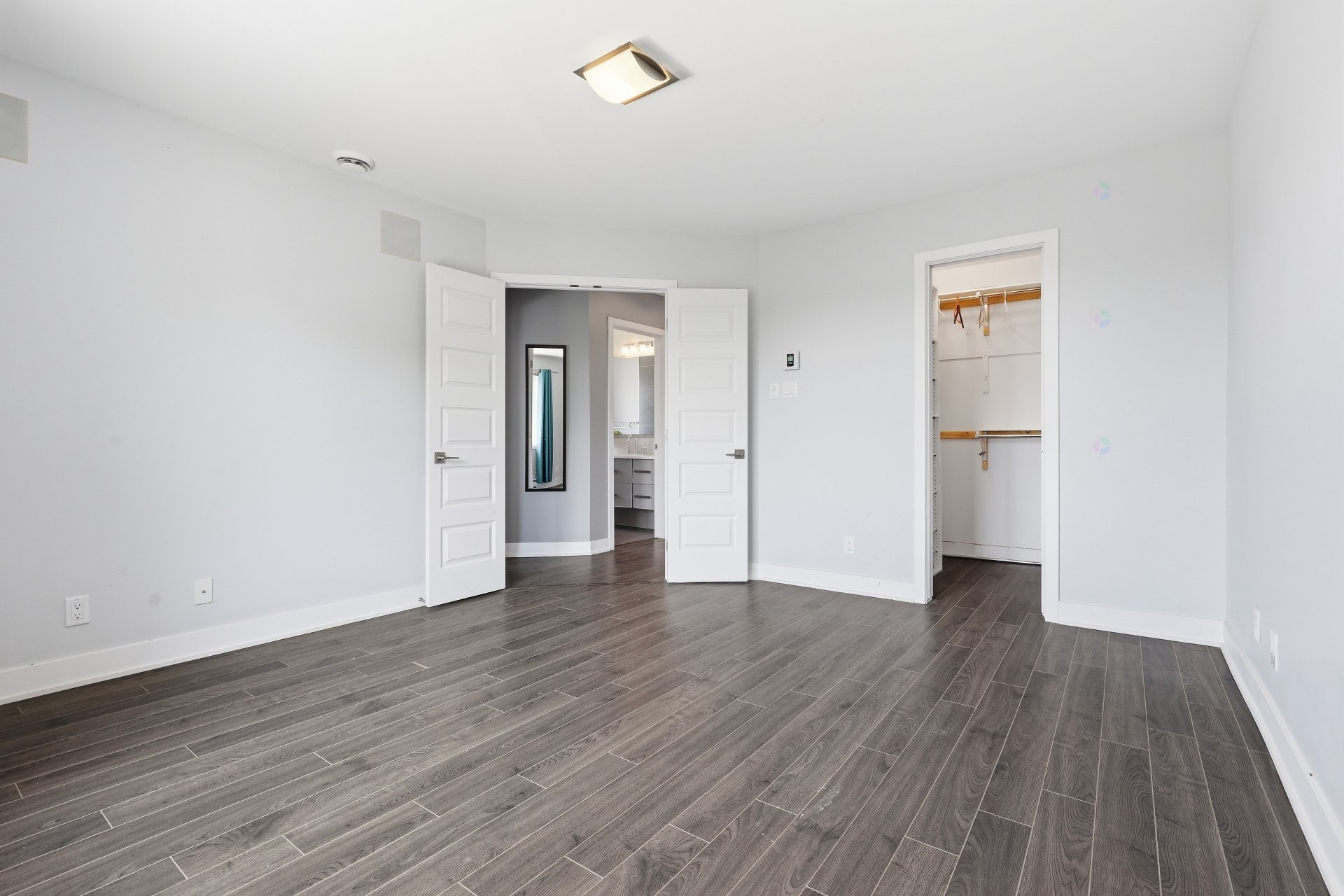 









7555


Boul. Cousineau

,
Longueuil (Saint-Hubert),




QC
J3Y0G4

