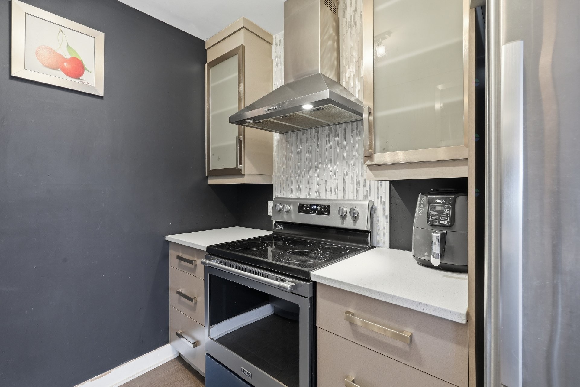 









7555


Boul. Cousineau

,
Longueuil (Saint-Hubert),




QC
J3Y0G4

