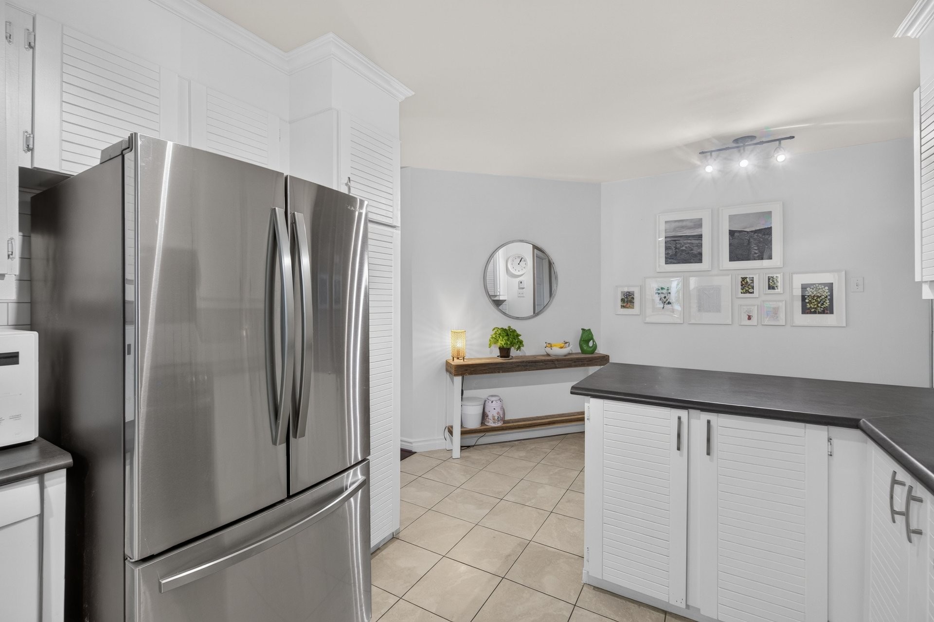 









621


Rue des Hirondelles

,
Granby,




QC
J2H1V1

