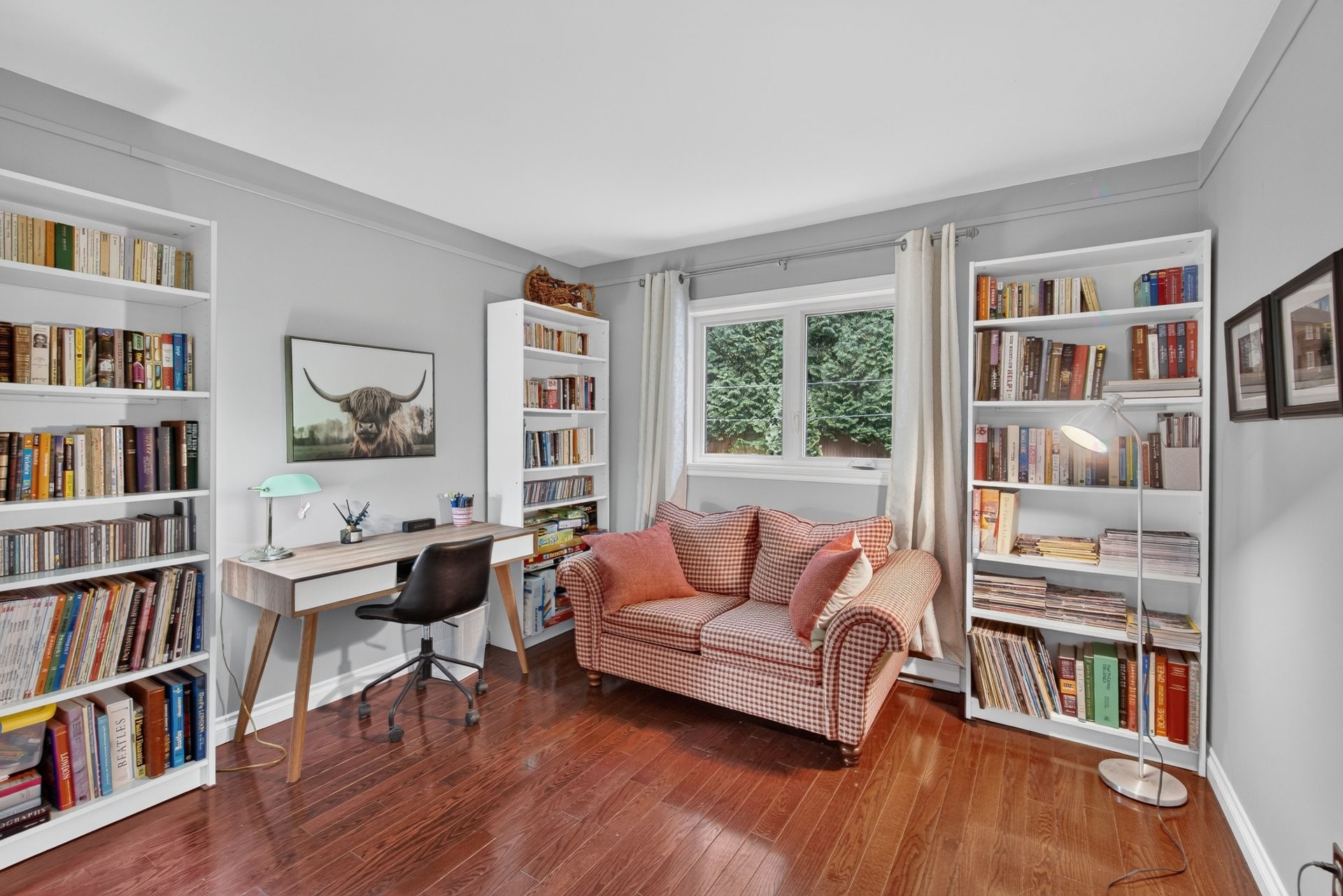 









621


Rue des Hirondelles

,
Granby,




QC
J2H1V1

