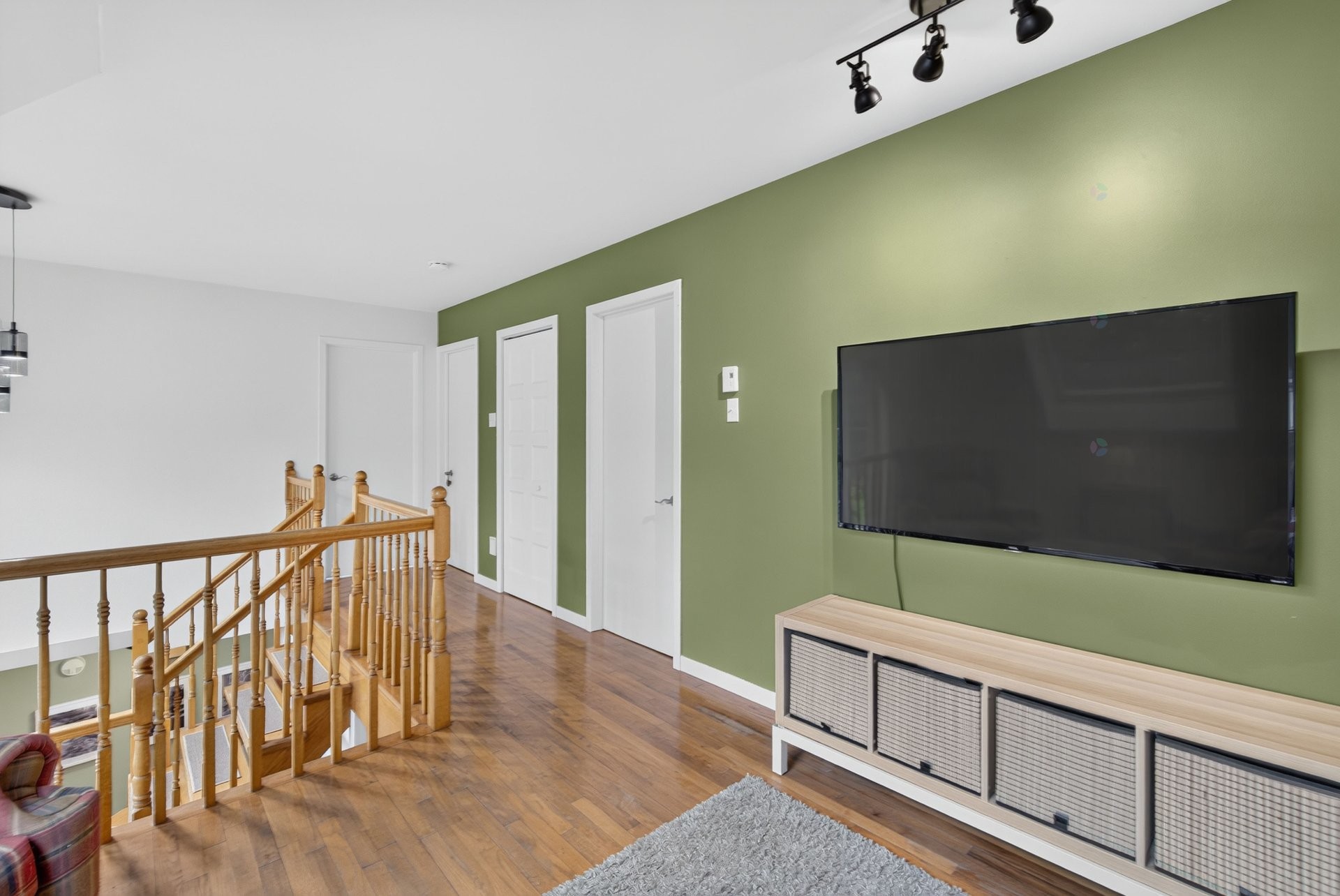 









621


Rue des Hirondelles

,
Granby,




QC
J2H1V1

