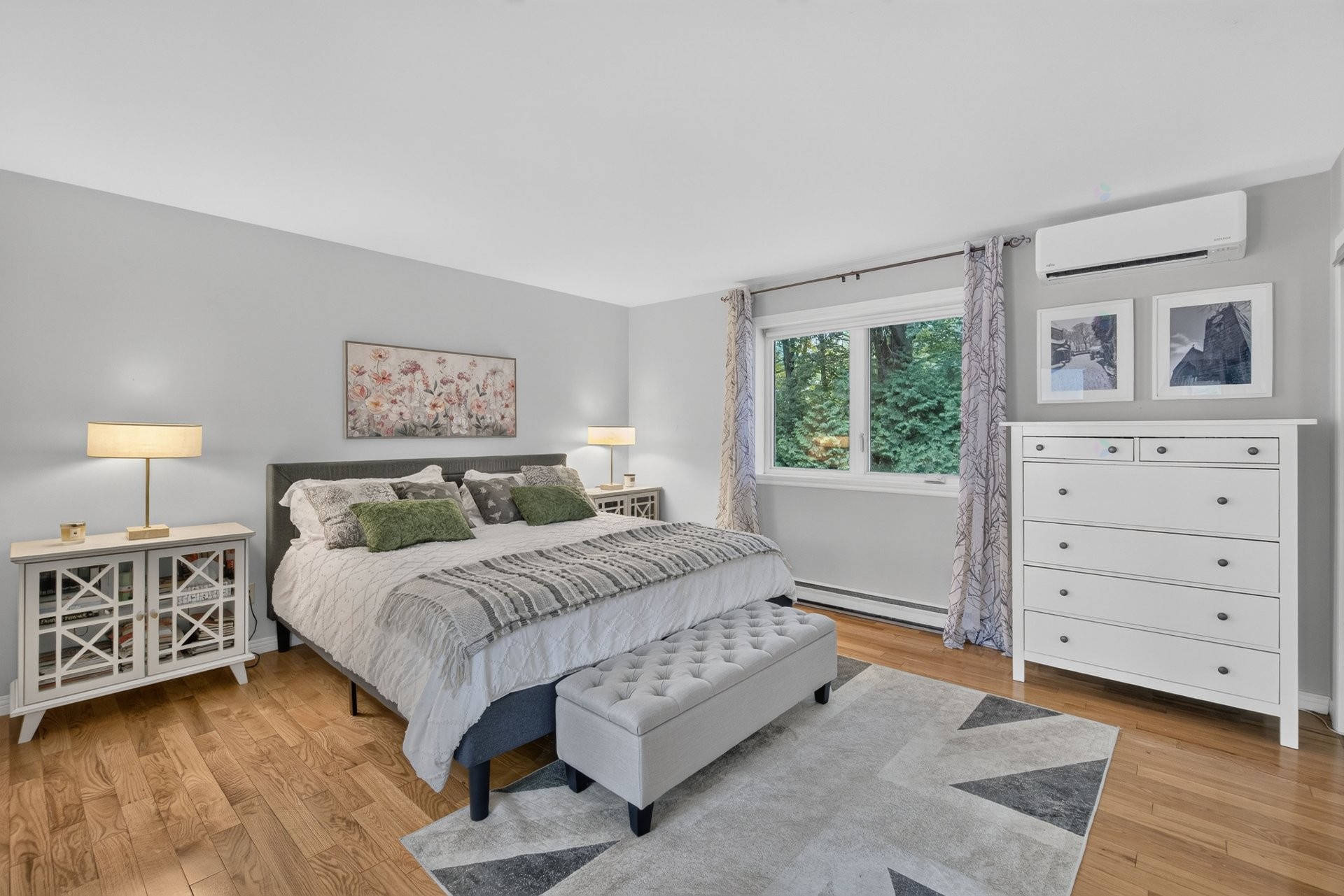 









621


Rue des Hirondelles

,
Granby,




QC
J2H1V1

