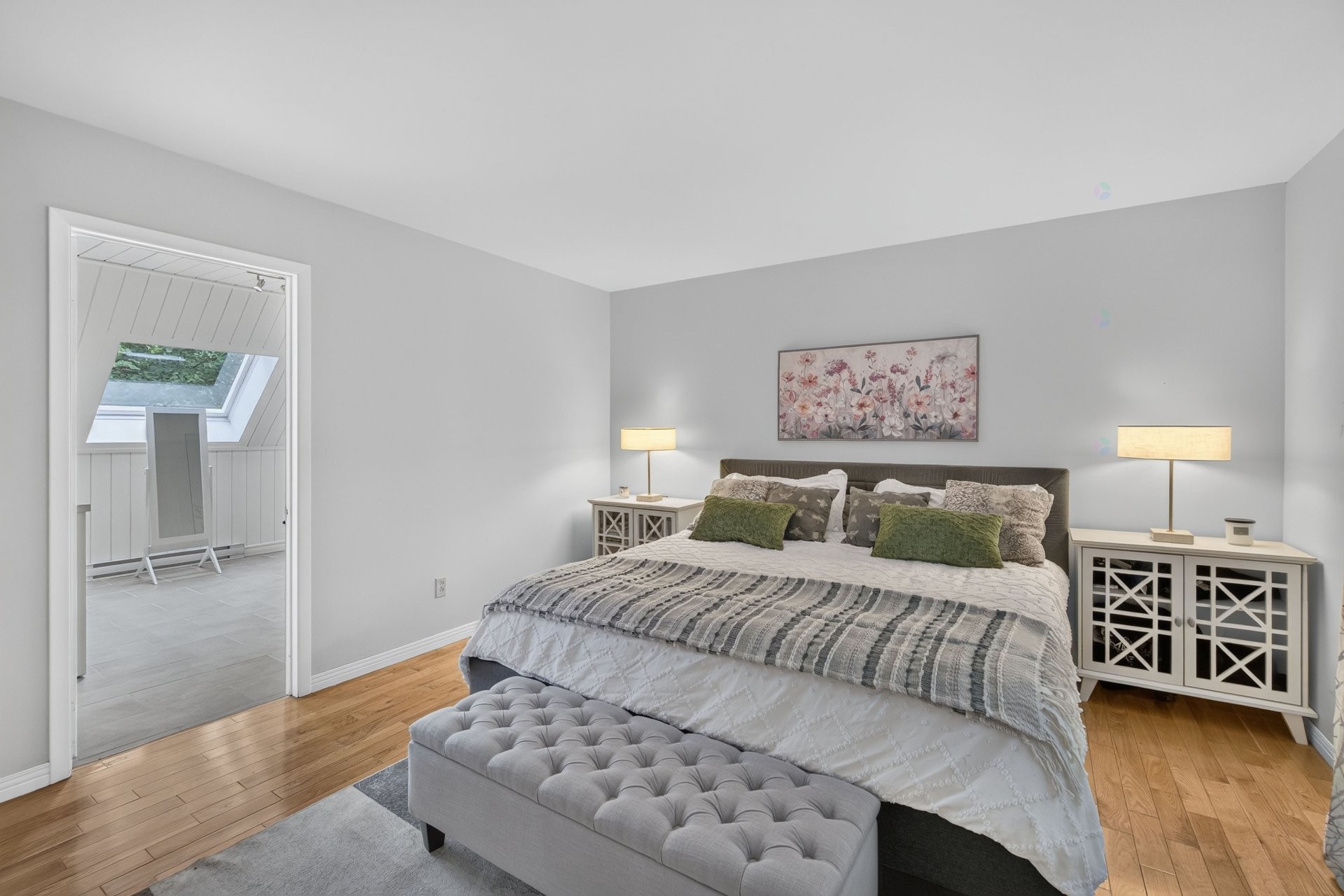 









621


Rue des Hirondelles

,
Granby,




QC
J2H1V1

