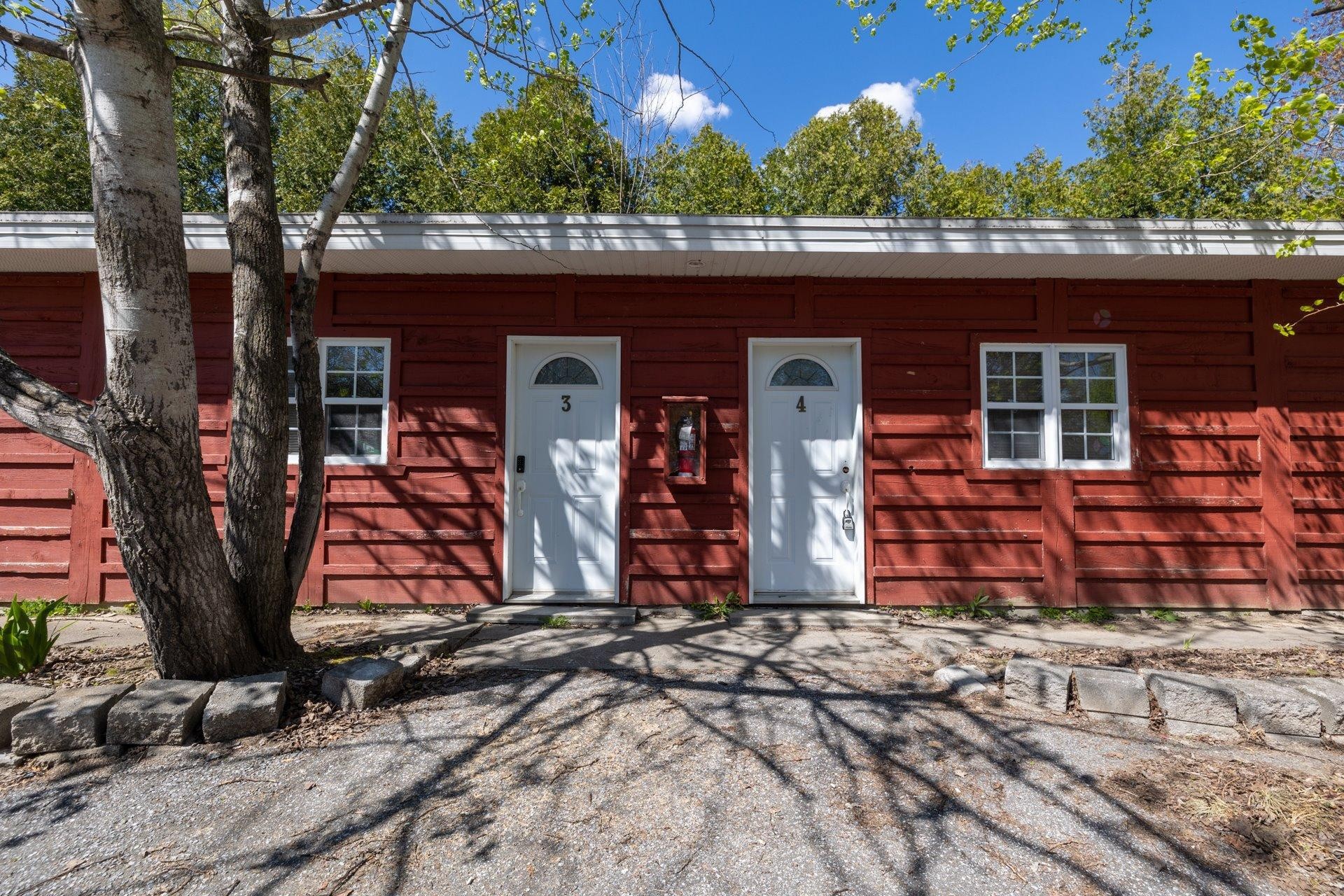 









1683


Route 133

,
Pike River,




QC
J0J1P0

