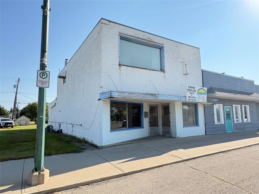 












15 Maple Avenue E

,
Hamiota,




Manitoba
R0M0T0

