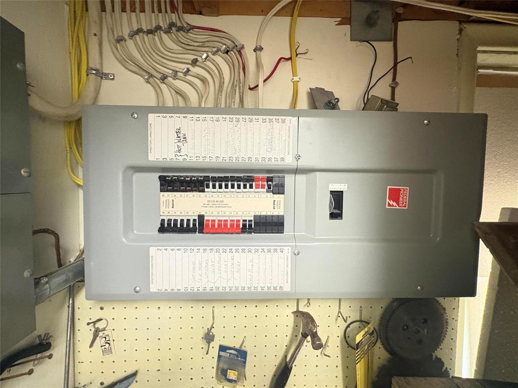 












15 Maple Avenue E

,
Hamiota,




Manitoba
R0M0T0

