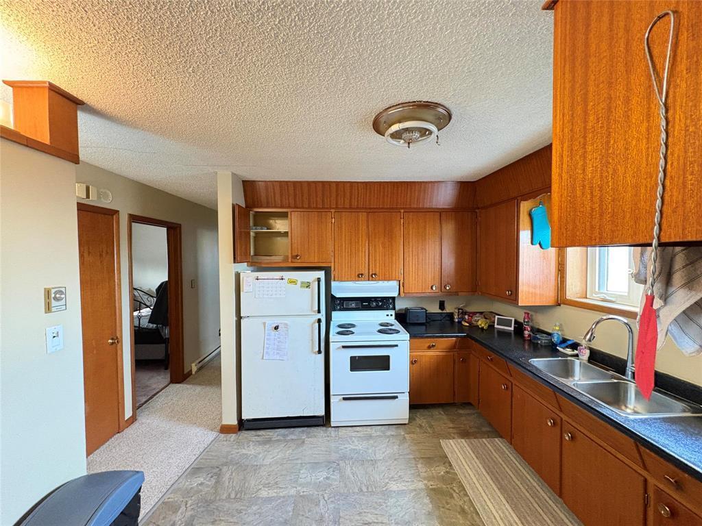 












15 Maple Avenue E

,
Hamiota,




Manitoba
R0M0T0

