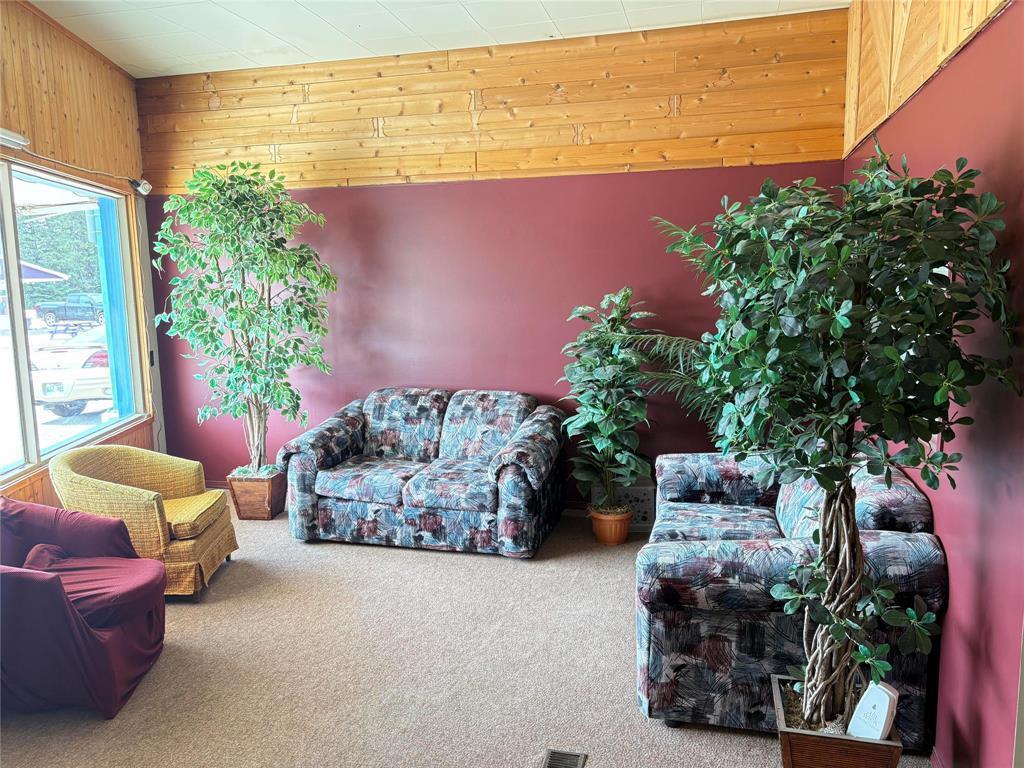 












15 Maple Avenue E

,
Hamiota,




Manitoba
R0M0T0

