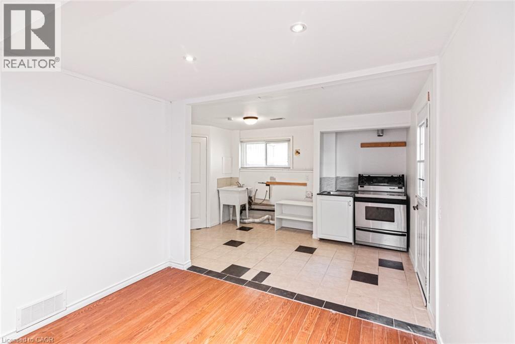 












100 MOUNTAIN Avenue N

,
Hamilton,




Ontario
L8G3P7

