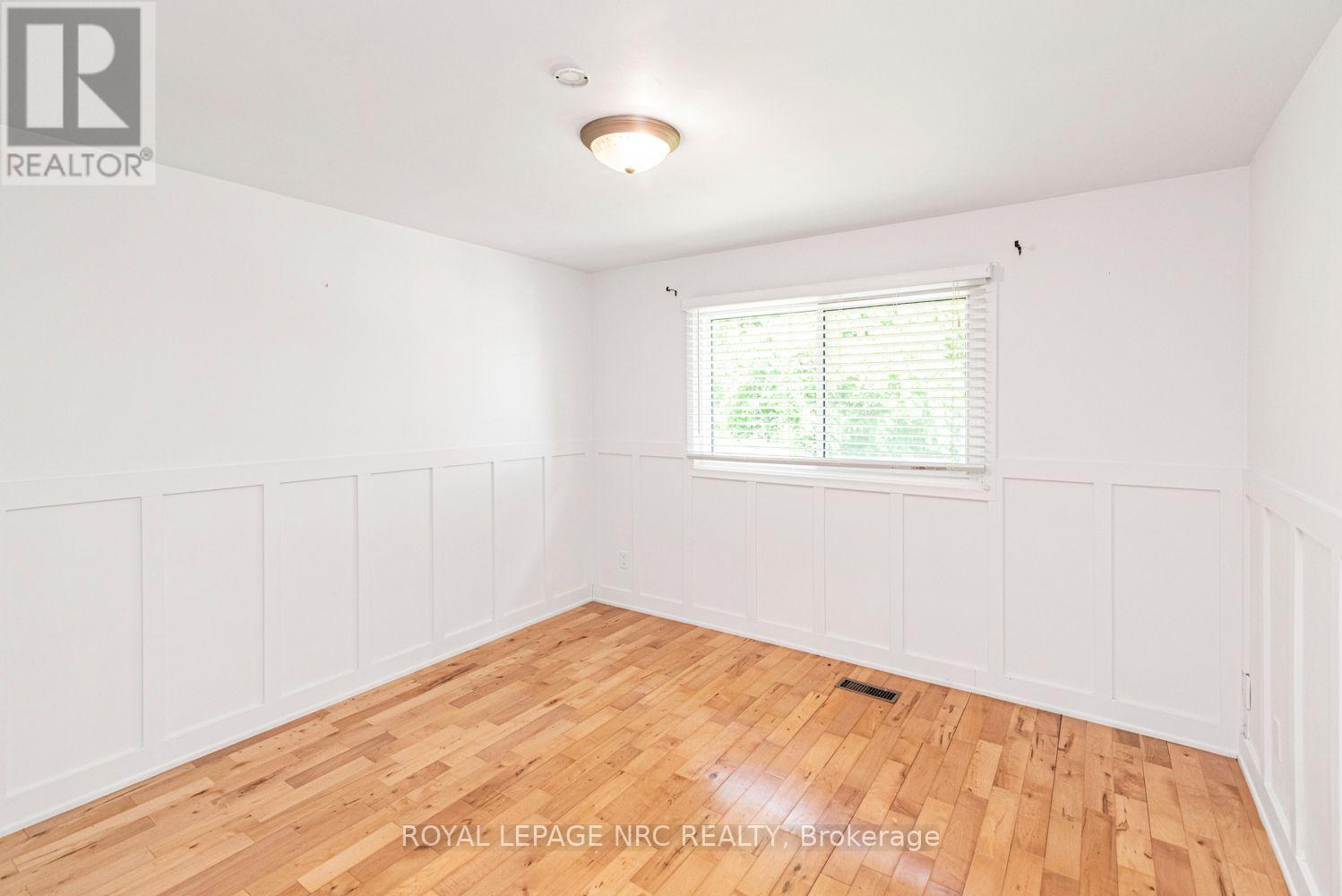 












100 MOUNTAIN AVENUE N

,
Hamilton (Stoney Creek),




Ontario
L8G3P7

