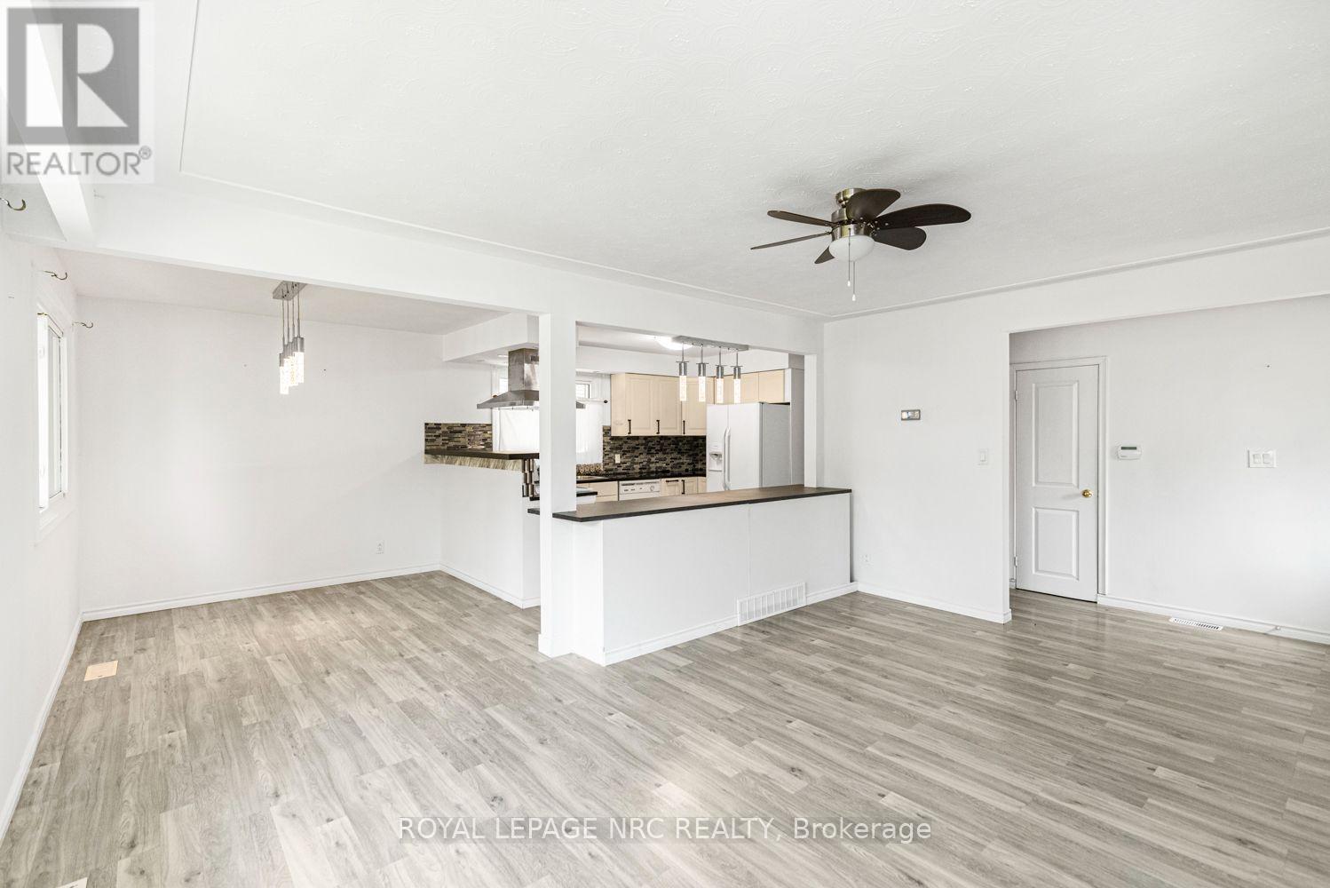 












100 MOUNTAIN AVENUE N

,
Hamilton (Stoney Creek),




Ontario
L8G3P7

