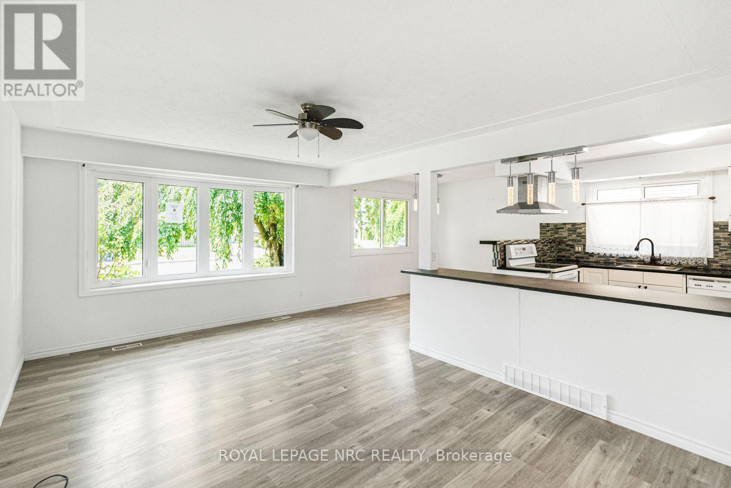 












100 MOUNTAIN AVENUE N

,
Hamilton (Stoney Creek),




Ontario
L8G3P7

