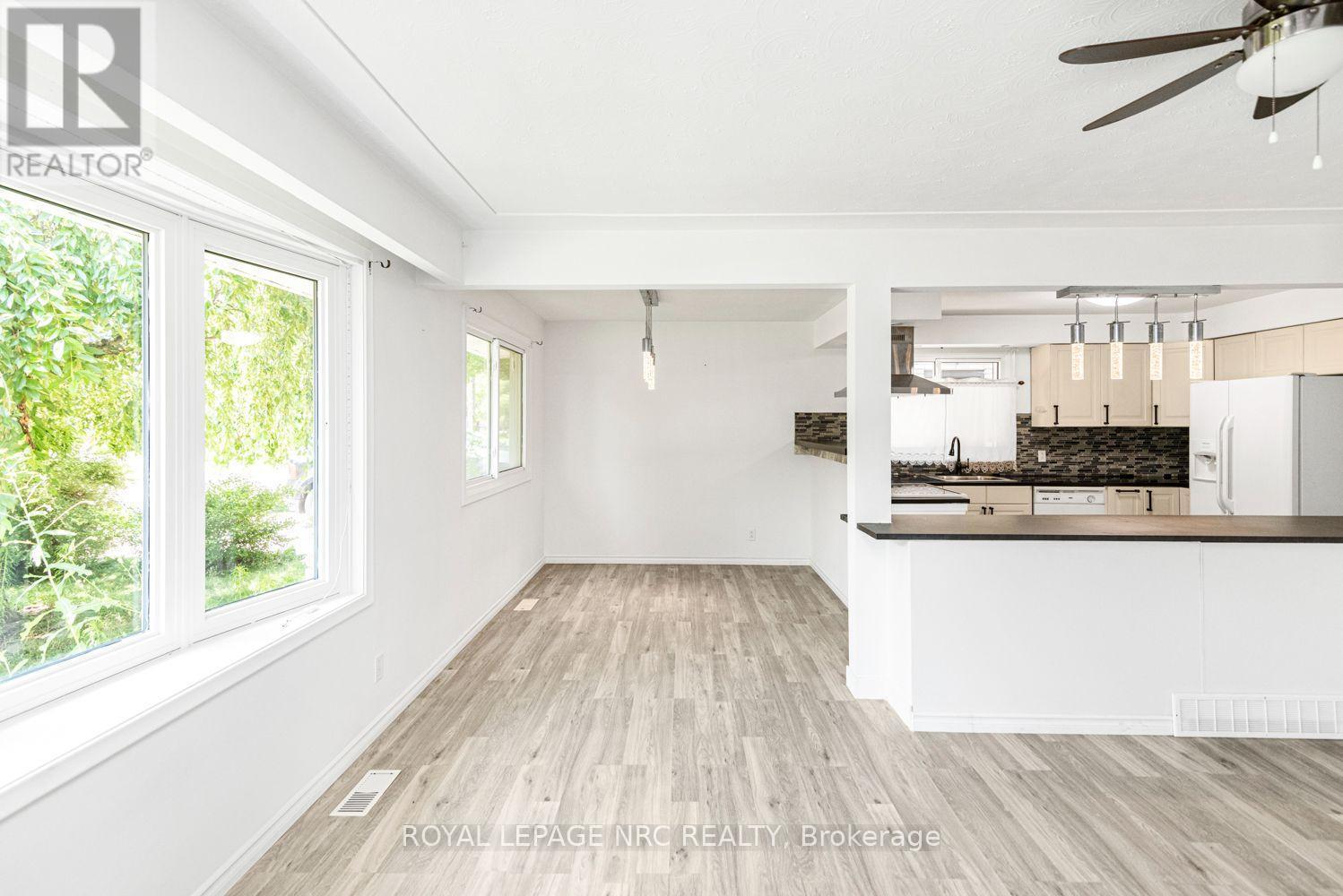 












100 MOUNTAIN AVENUE N

,
Hamilton (Stoney Creek),




Ontario
L8G3P7

