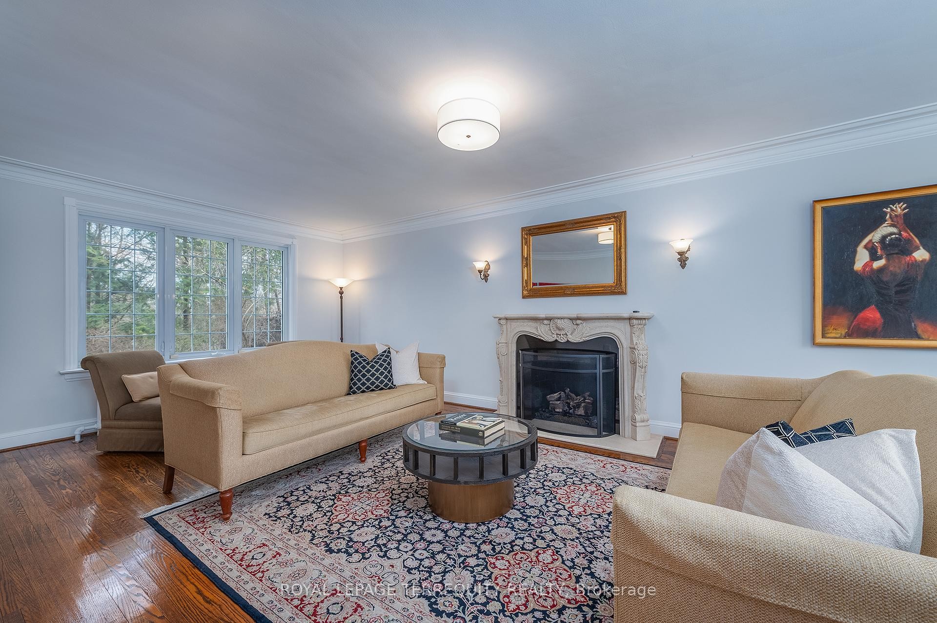 









223


Riverside

Drive,
Toronto,




ON
M6S 4A8

