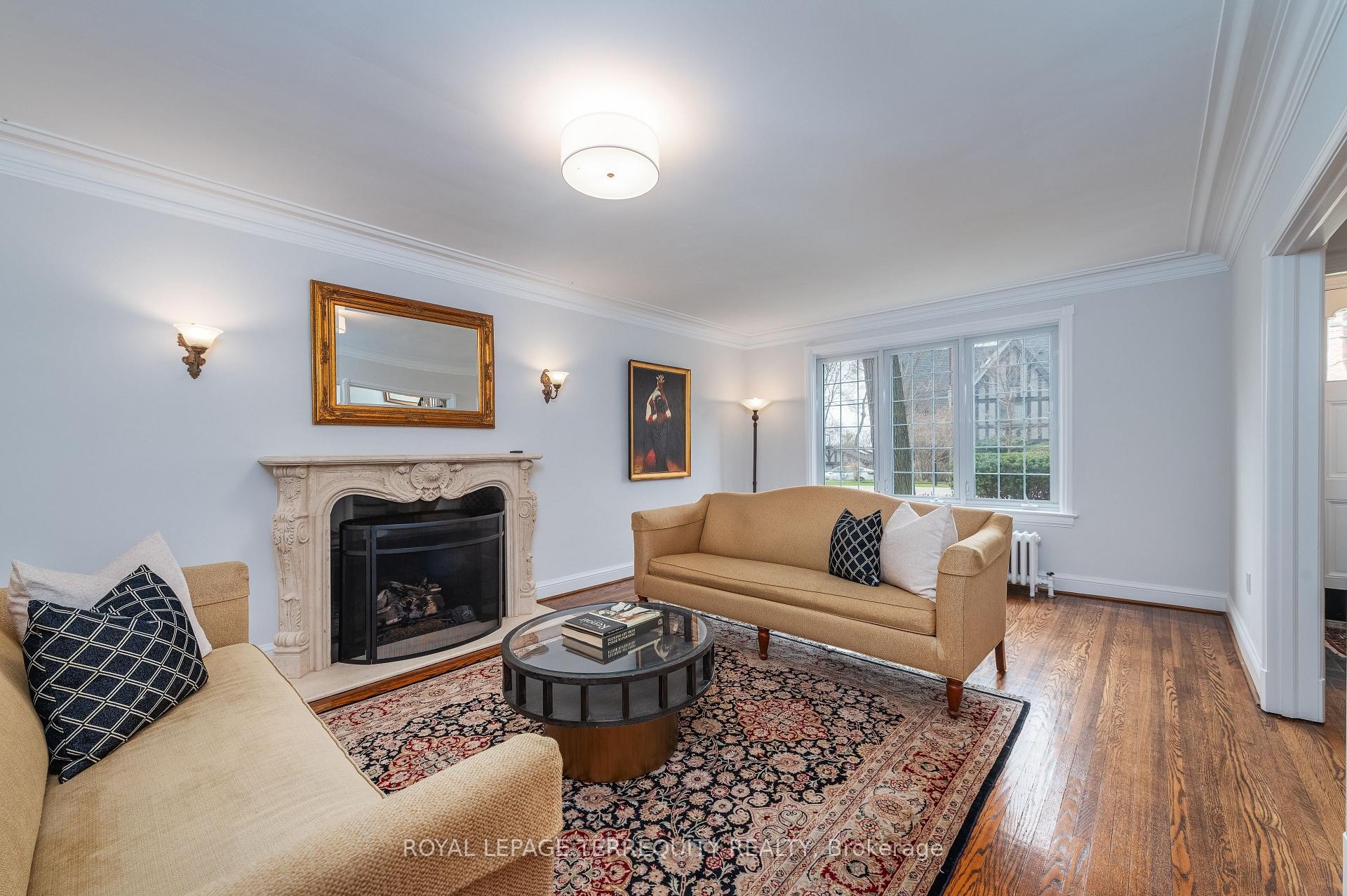 









223


Riverside

Drive,
Toronto,




ON
M6S 4A8

