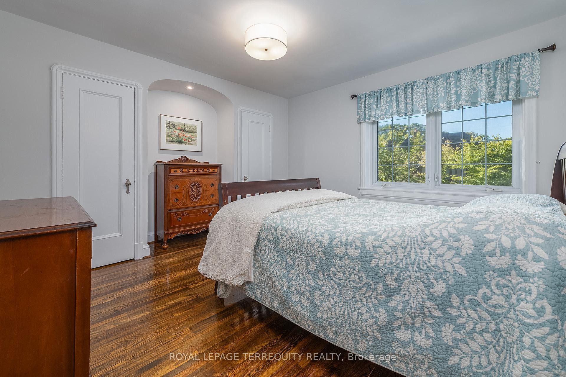 









223


Riverside

Drive,
Toronto,




ON
M6S 4A8


