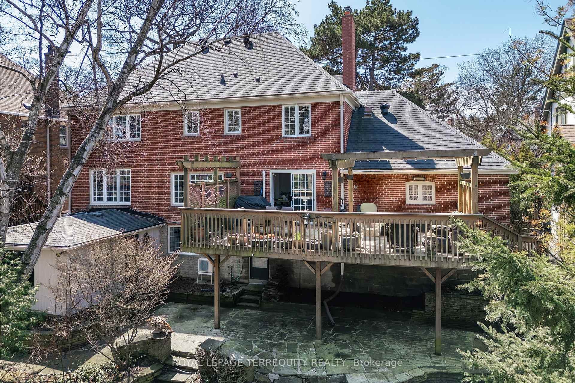 









223


Riverside

Drive,
Toronto,




ON
M6S 4A8

