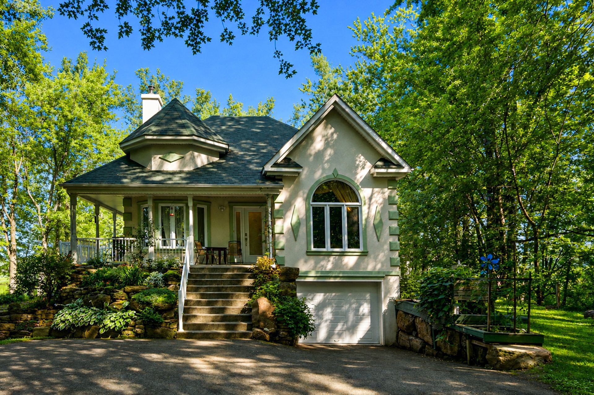 









1255


Rue des Pionniers

,
Saint-André-d'Argenteuil,




QC
J0V1X0

