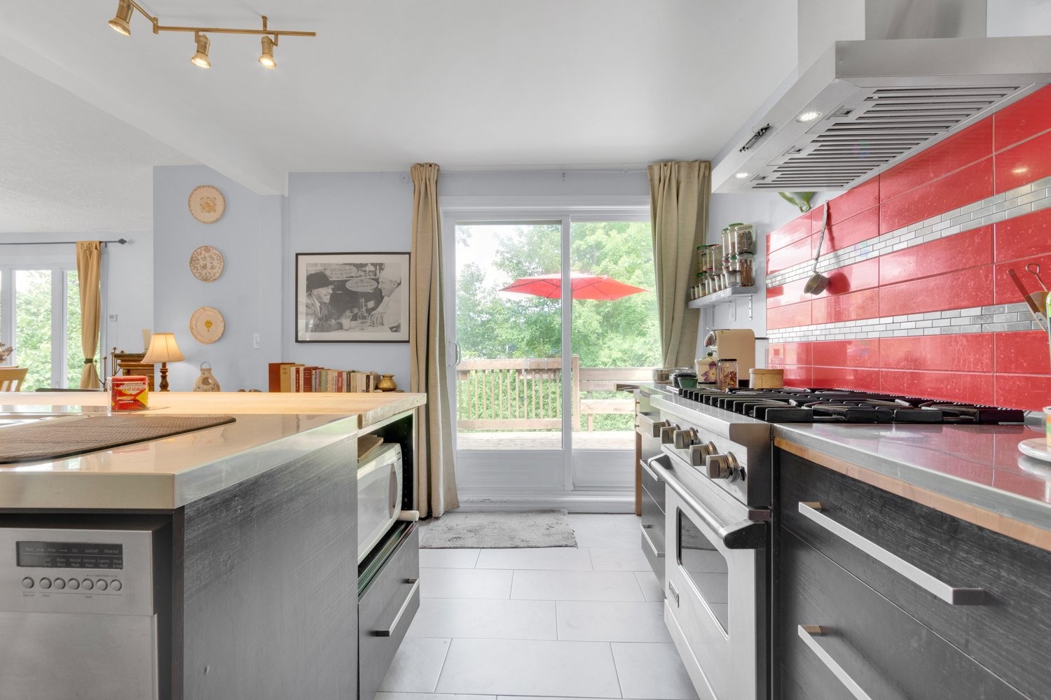









1018


Ch. des Nations

,
Sainte-Anne-des-Lacs,




QC
J0R1B0

