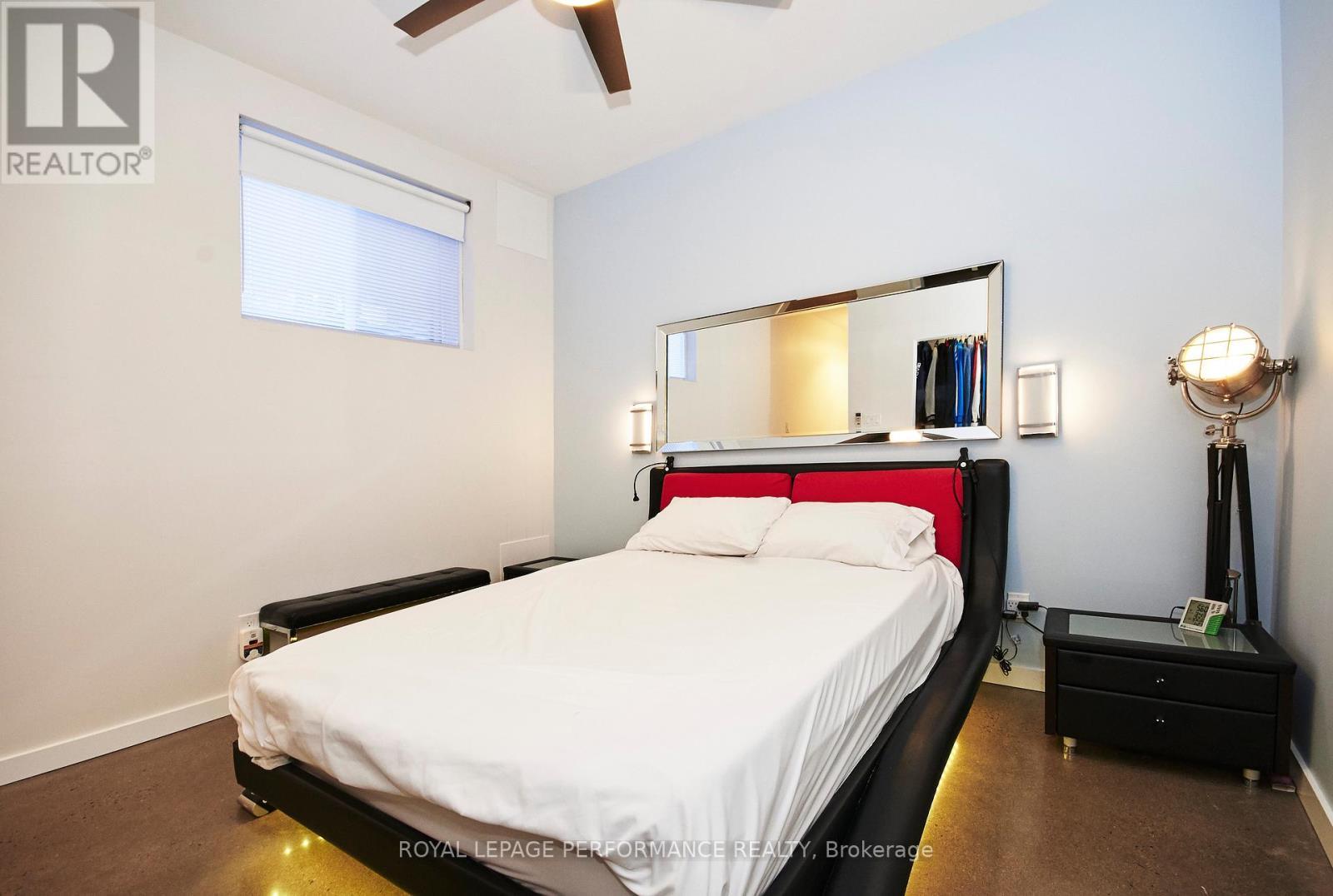 












UNIT B - 82 THIRD AVENUE

,
Ottawa,




Ontario
K1S2J8

