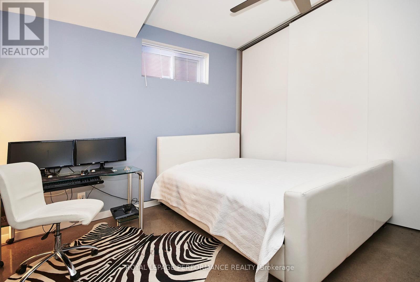 












UNIT B - 82 THIRD AVENUE

,
Ottawa,




Ontario
K1S2J8

