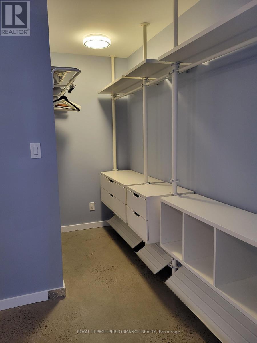 












UNIT B - 82 THIRD AVENUE

,
Ottawa,




Ontario
K1S2J8

