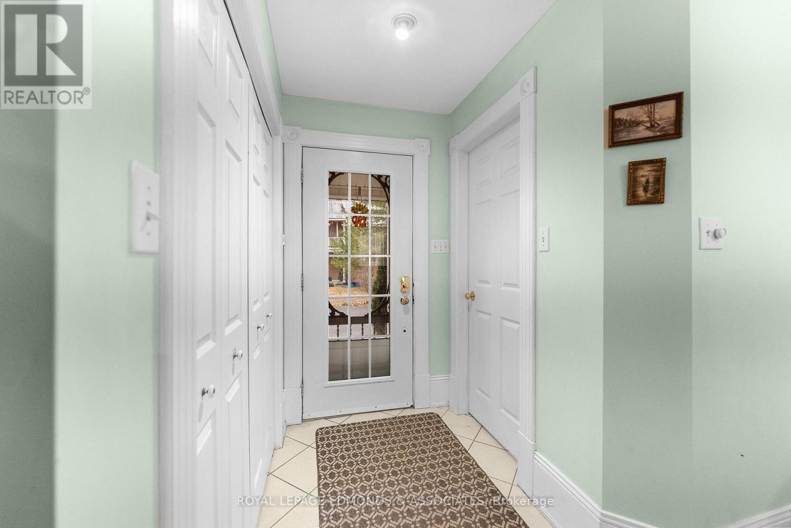












146 MARY STREET

,
Pembroke,




Ontario
K8A5V6

