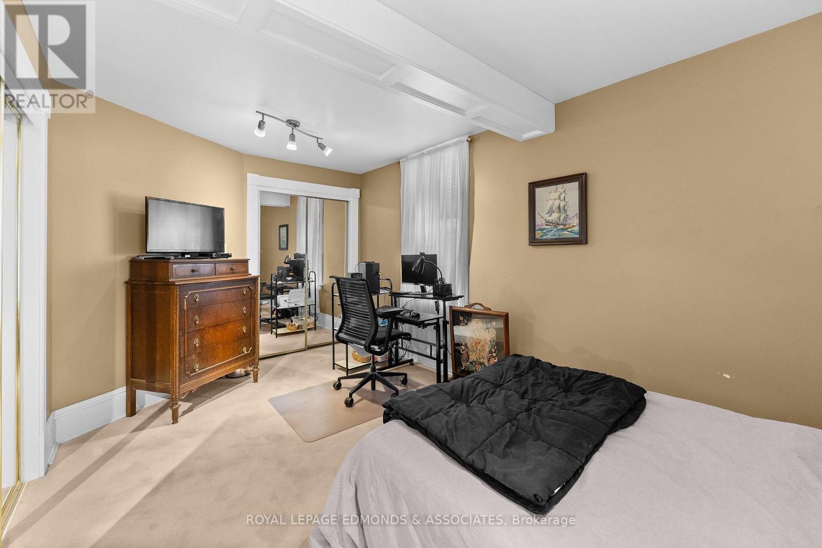 












146 MARY STREET

,
Pembroke,




Ontario
K8A5V6

