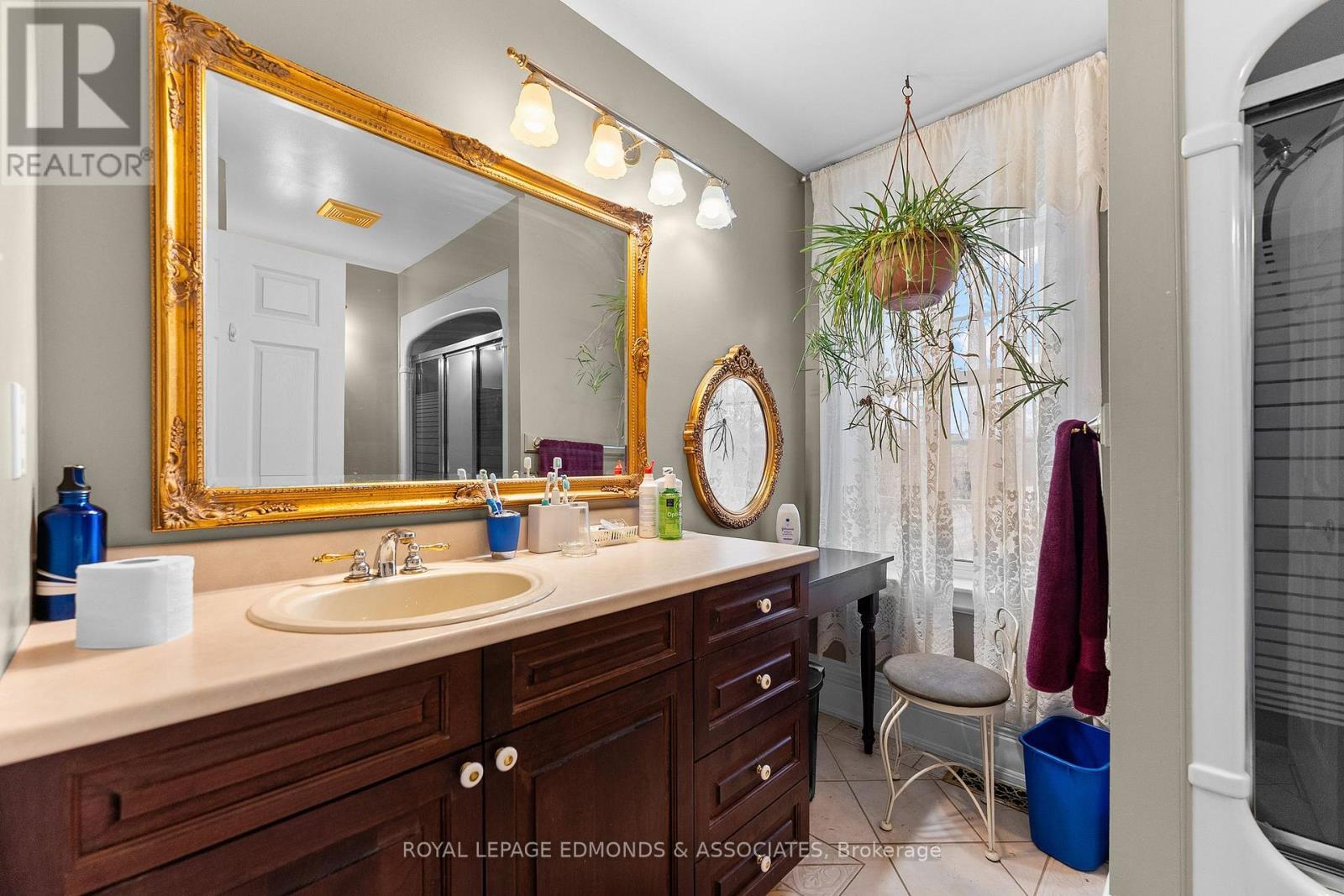 












146 MARY STREET

,
Pembroke,




Ontario
K8A5V6

