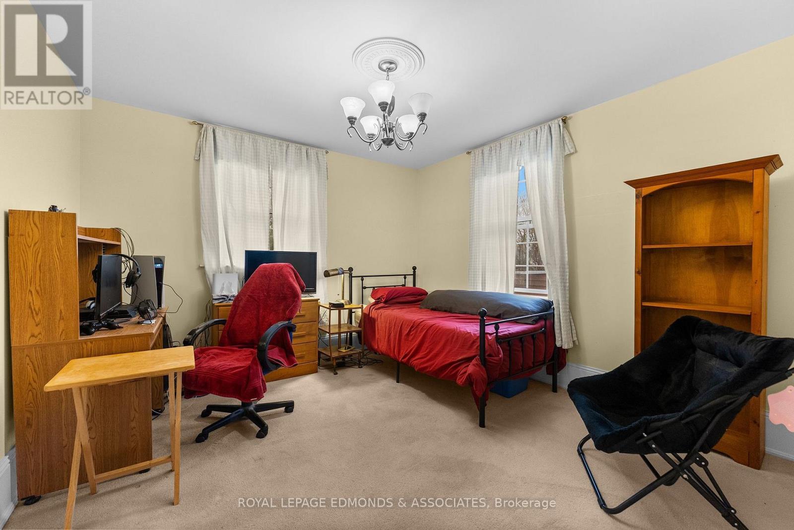 












146 MARY STREET

,
Pembroke,




Ontario
K8A5V6

