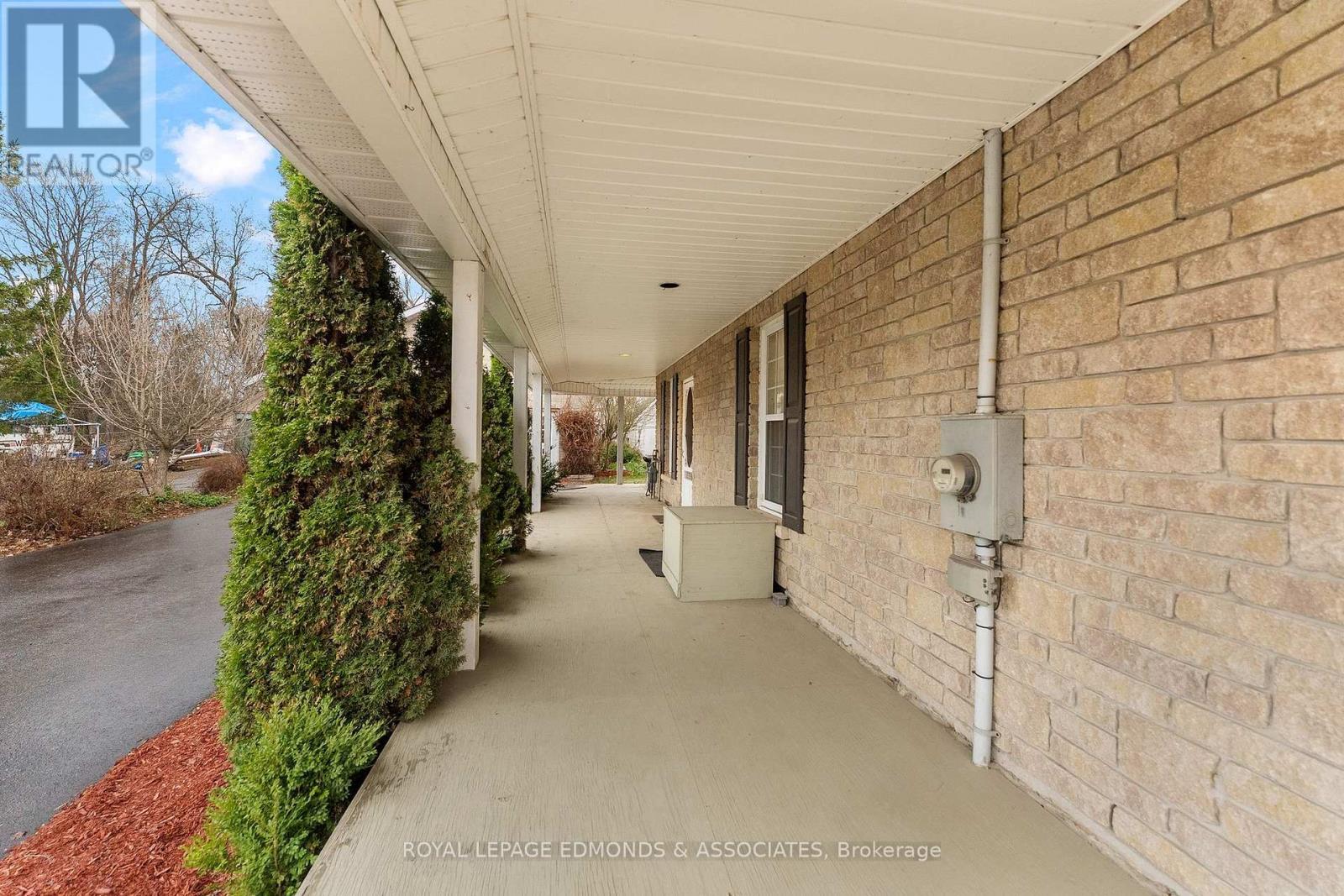 












146 MARY STREET

,
Pembroke,




Ontario
K8A5V6

