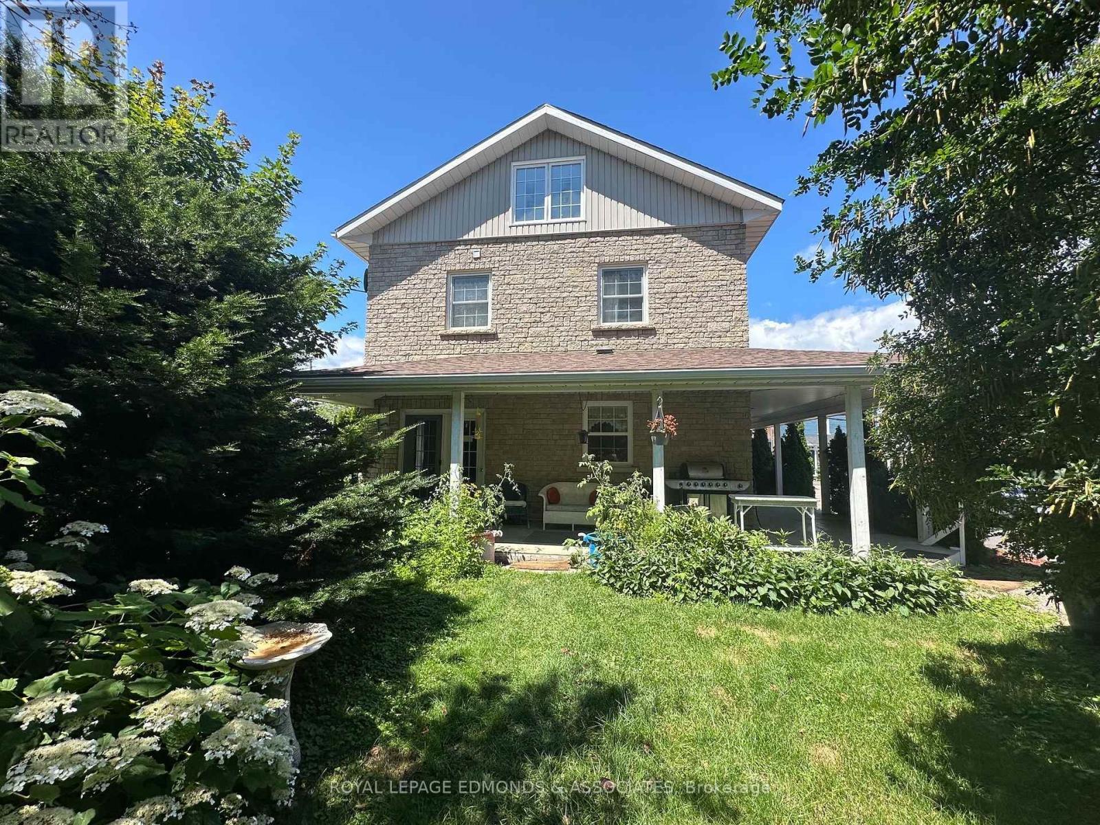












146 MARY STREET

,
Pembroke,




Ontario
K8A5V6

