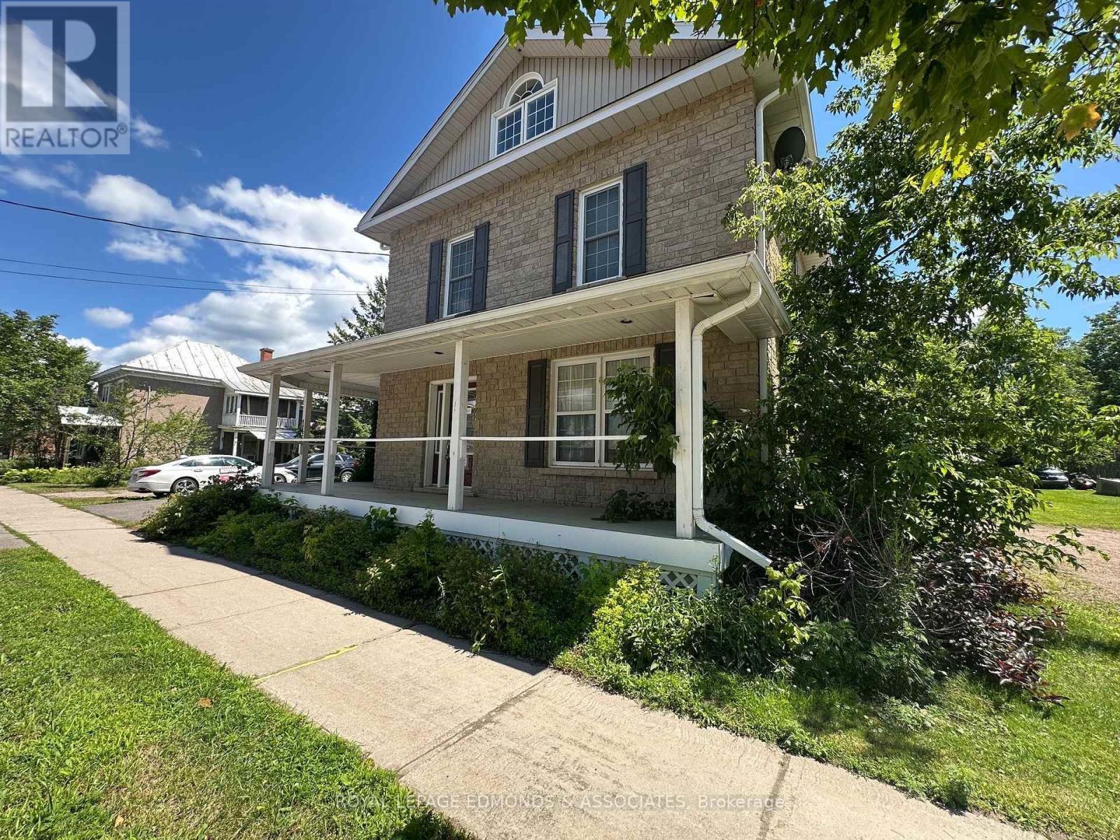 












146 MARY STREET

,
Pembroke,




Ontario
K8A5V6

