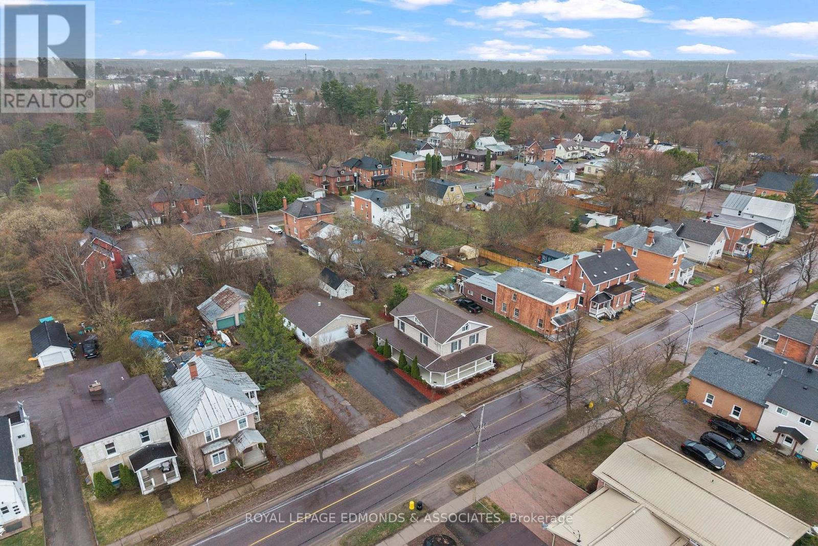 












146 MARY STREET

,
Pembroke,




Ontario
K8A5V6

