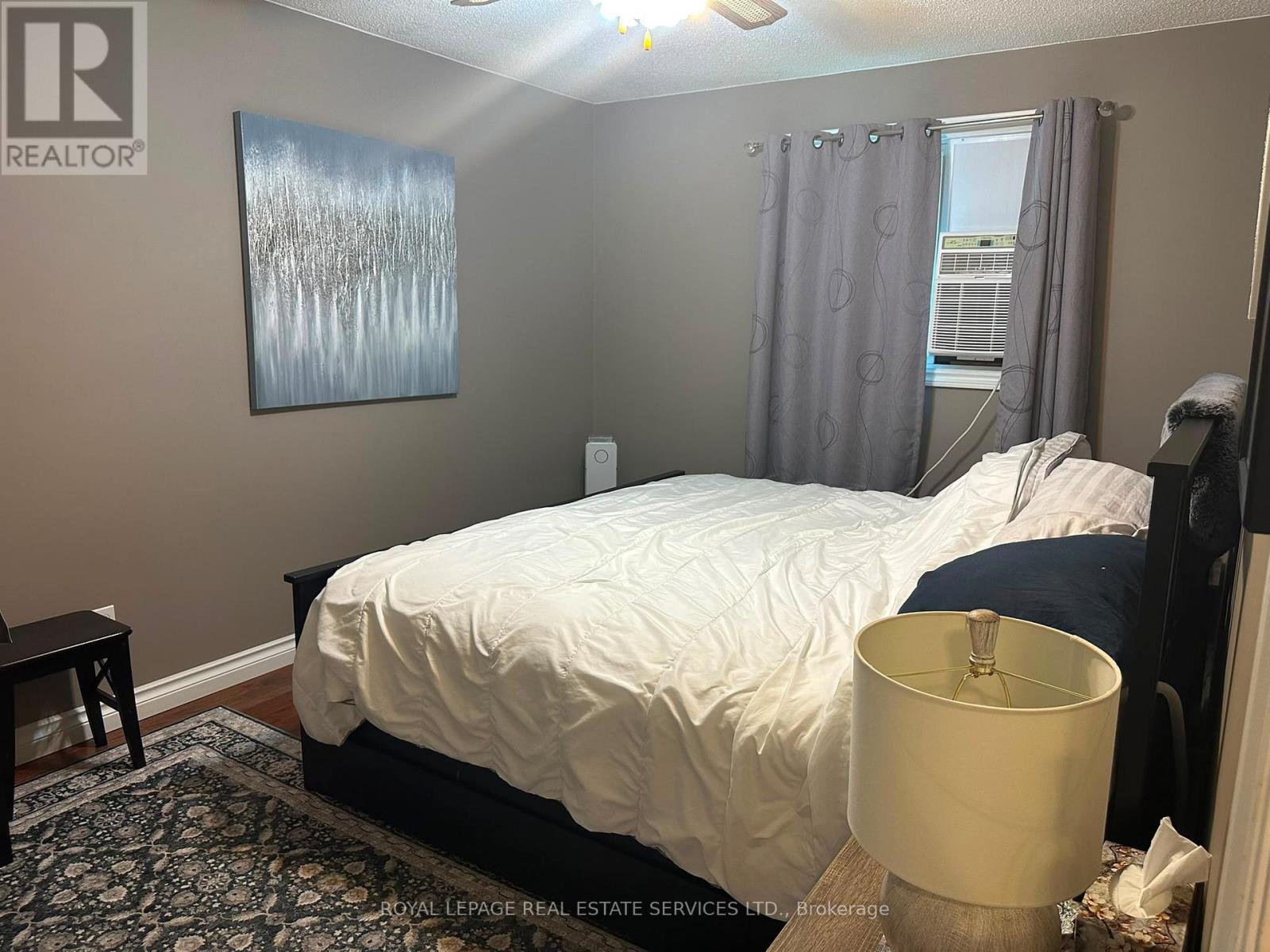












UPPER - 172 QUEEN STREET

,
New Tecumseth,




Ontario
L9R1K2

